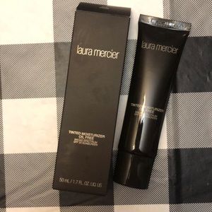 Laura Mercier tinted moisturizer(shade Fawn)